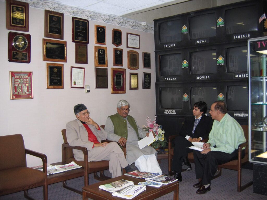 Dr Abha Agrawal with Poet Laureate Som Thakur
